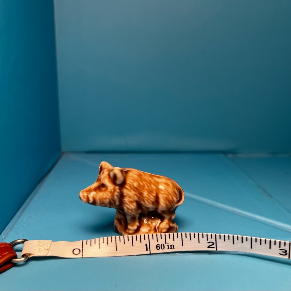 Wade Whimsies - Red Rose Tea -
Wild Boar - Picture 6 of 6